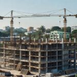 Canteiro de obras de imóvel na planta no Brasil para cálculo de distrato e TIR