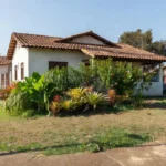 Casa residencial brasileira simbolizando isenção de ganho de capital na venda de imóvel único em 2026