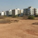 Terreno urbano brasileiro em análise de preço para financiamento imobiliário
