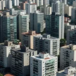 Portfólio de imóveis residenciais em cidade brasileira para análise de cap rate e vencimentos